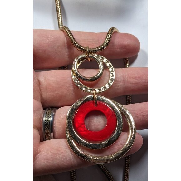 Charming Charlie Retro Geometric Red And Gold Tone Pendant Necklace - Picture 5 of 7